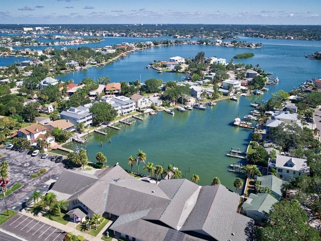 219 18TH AVENUE INDIAN ROCKS BEACH, FL 33785