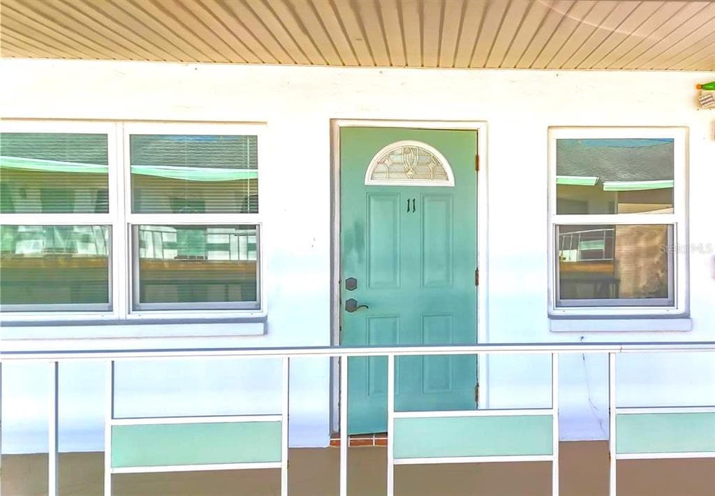 5925 18TH STREET N UNIT 11 ST PETERSBURG, FL 33714