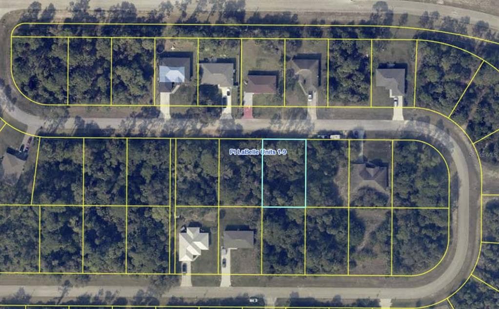 8042 WINDSWEPT CIRCLE LABELLE, FL 33935