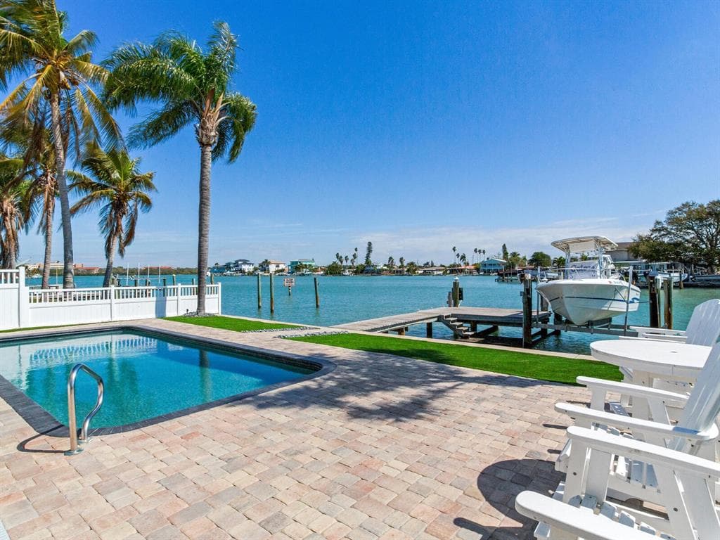 728 PRUITT DRIVE MADEIRA BEACH, FL 33708