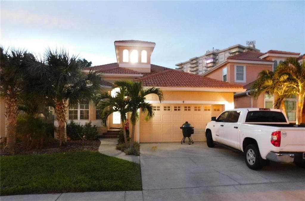 1628 SAND KEY ESTATES COURT CLEARWATER BEACH, FL 33767