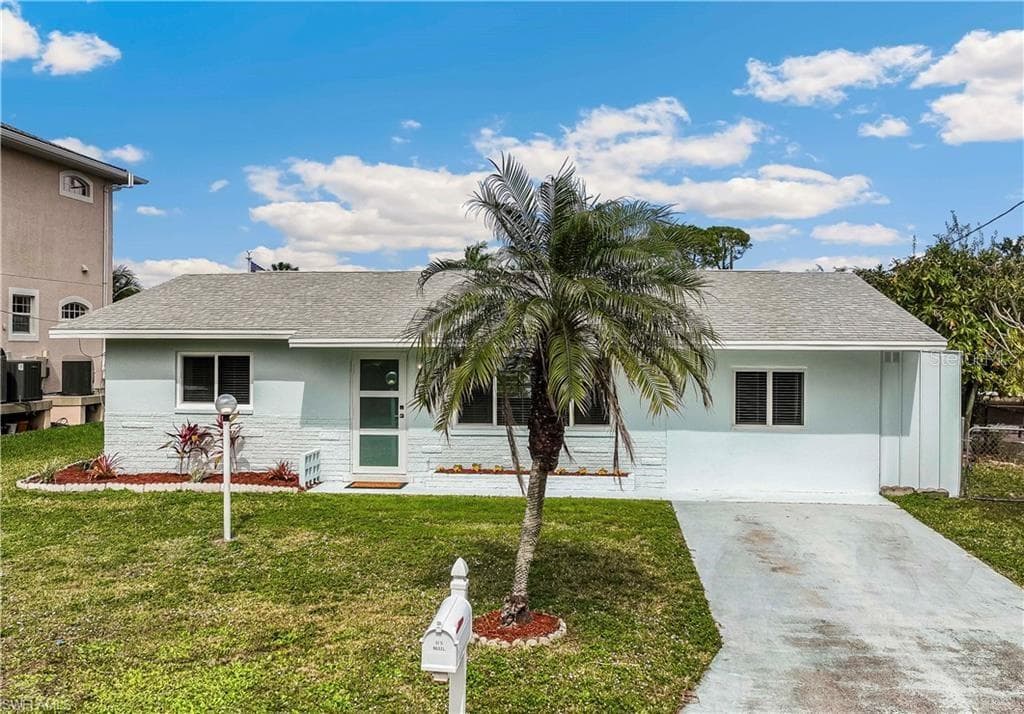 8151 CLEAVES ROAD NORTH FORT MYERS, FL 33903