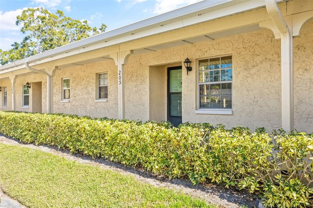 2465 NORTHSIDE DRIVE UNIT 205 CLEARWATER, FL 33761
