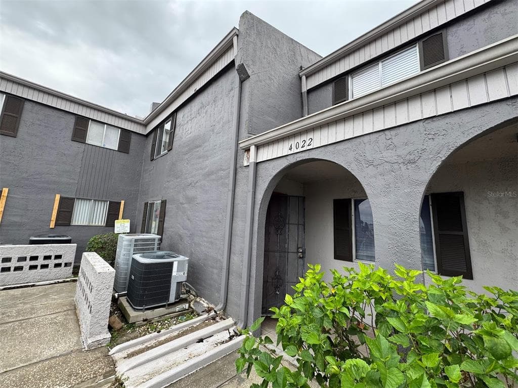 4022 CORTEZ DRIVE UNIT A TAMPA, FL 33614