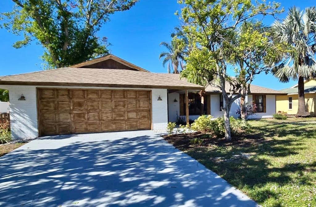 4332 PASADENA CIRCLE SARASOTA, FL 34233
