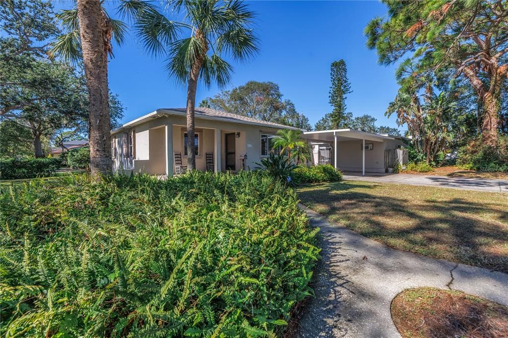 4925 ALCAZAR WAY S ST PETERSBURG, FL 33712