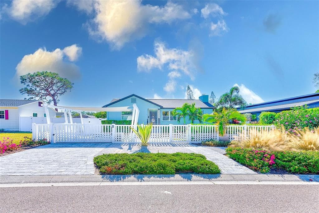 5322 6TH AVENUE N ST PETERSBURG, FL 33710
