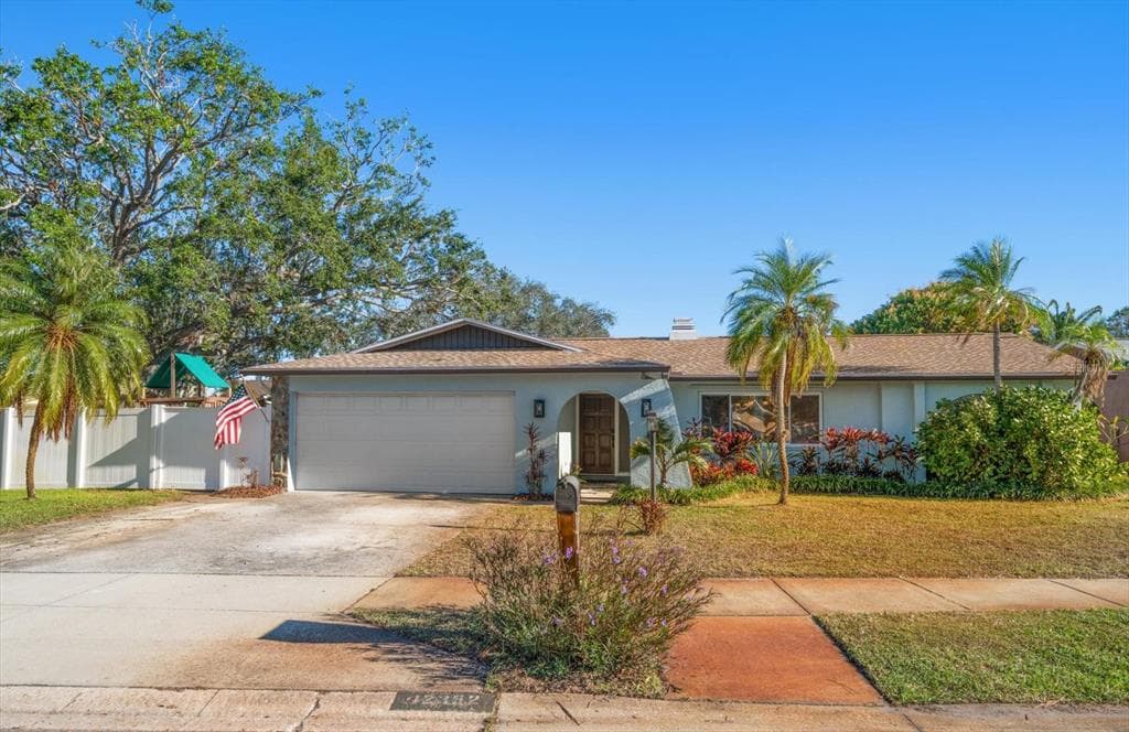 12352 MONARCH CIRCLE SEMINOLE, FL 33772