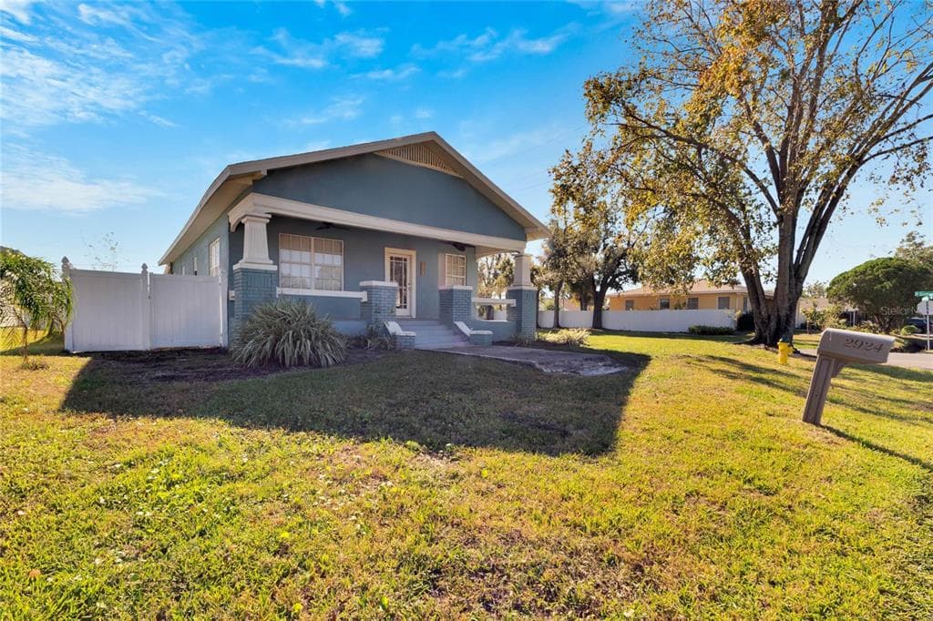 2924 W DOUGLAS STREET TAMPA, FL 33607