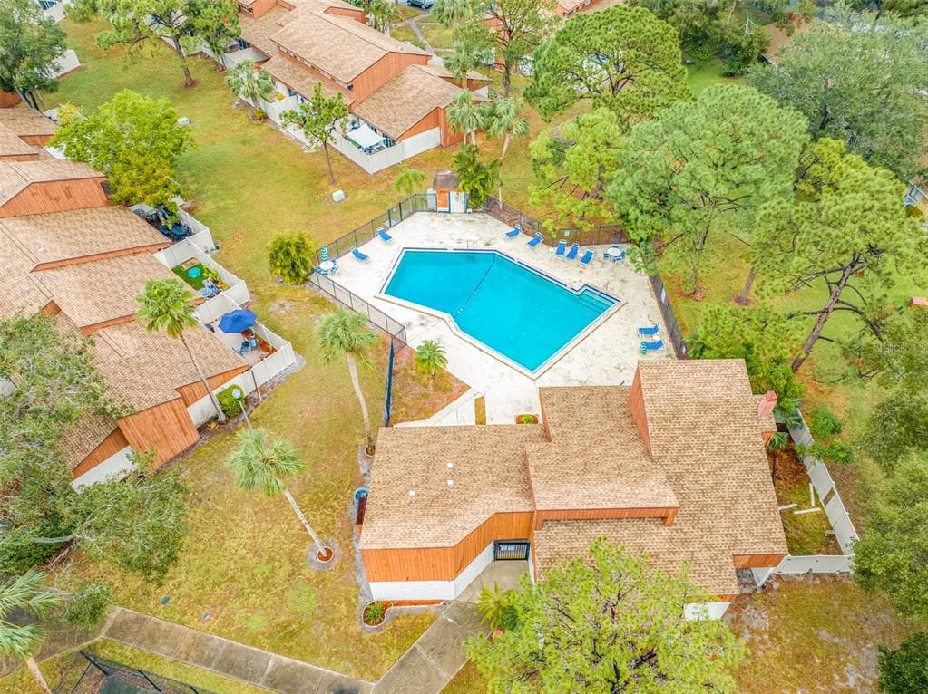 2062 SUNSET POINT ROAD UNIT 65 CLEARWATER, FL 33765