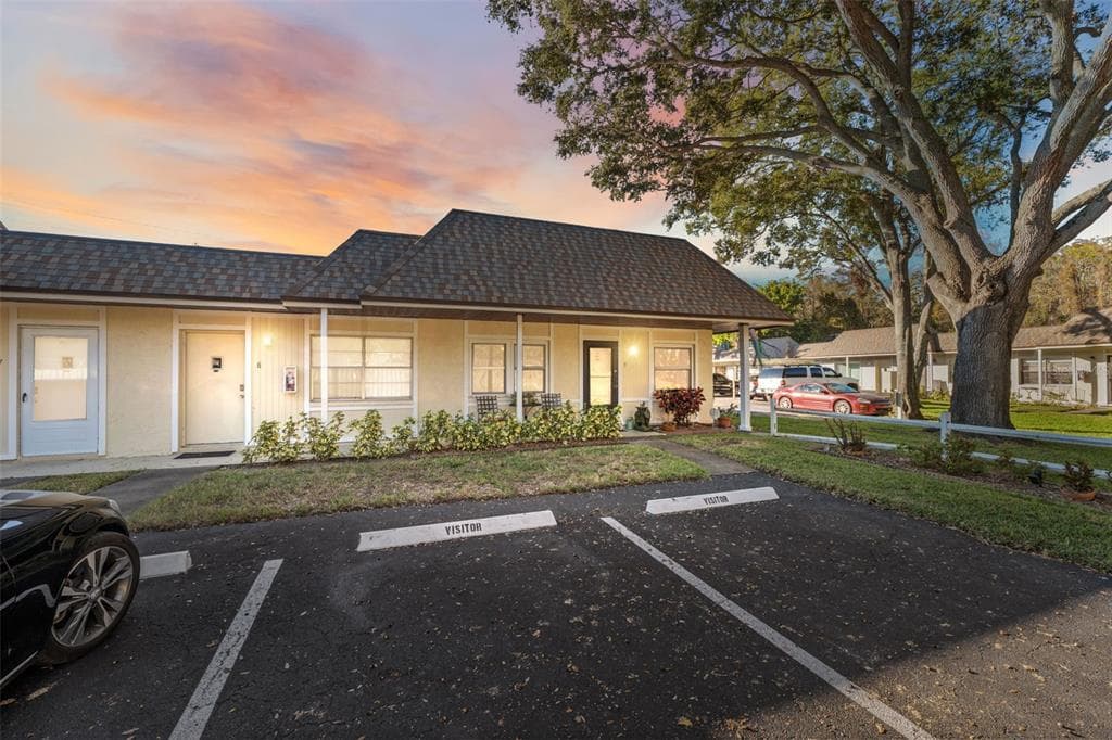 2367 MABEN CIRCLE UNIT P9 PALM HARBOR, FL 34683