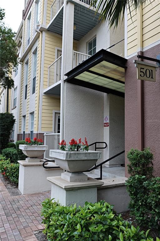 501 S MOODY AVENUE UNIT 1119A TAMPA, FL 33609