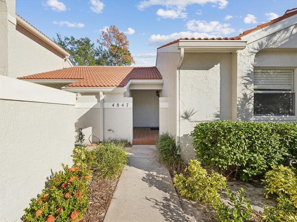 4847 NAPOLI COURT NE UNIT 4847