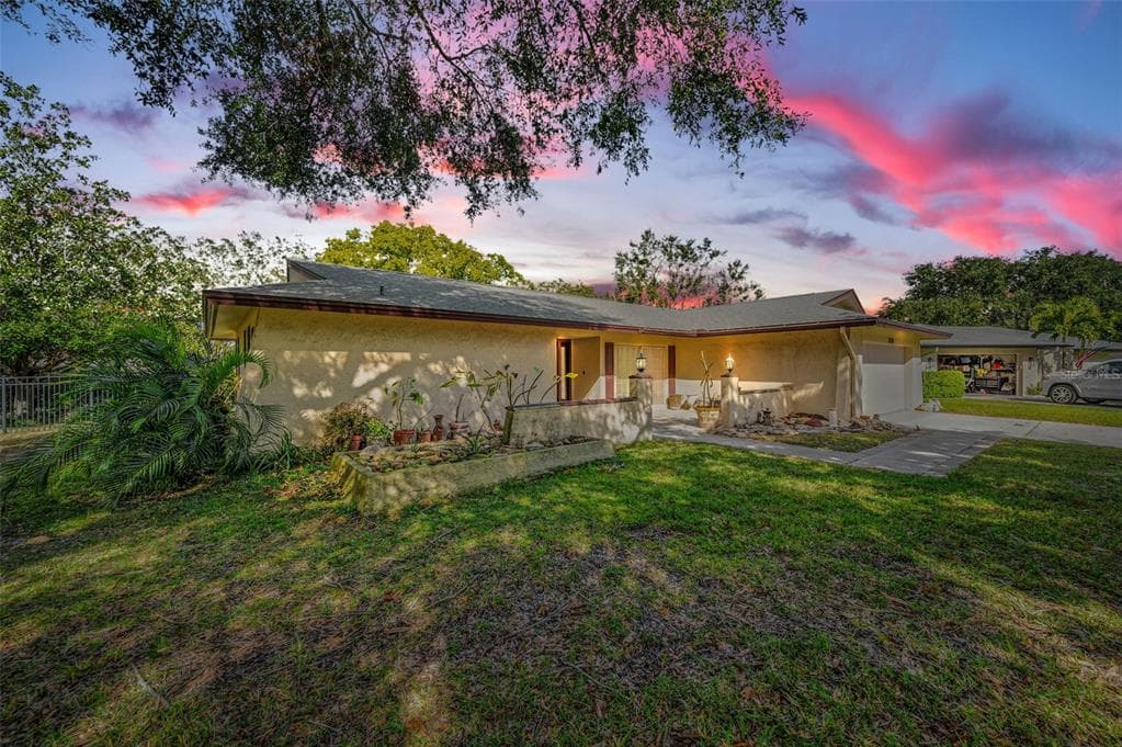 2640 WESTCHESTER DRIVE N CLEARWATER, FL 33761