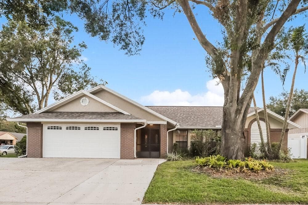 1608 SHADY LEAF DRIVE VALRICO, FL 33596