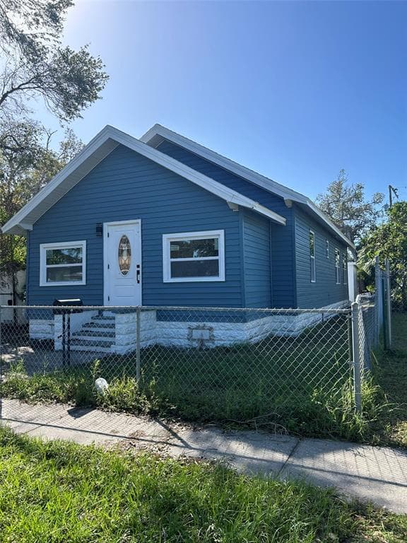 1218 13TH AVENUE S ST PETERSBURG, FL 33705