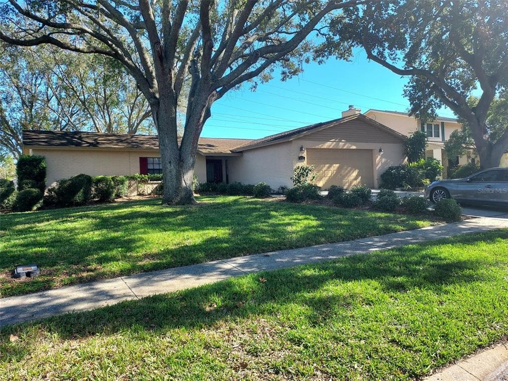 9305 WOODLAND RIDGE DRIVE TEMPLE TERRACE, FL 33637