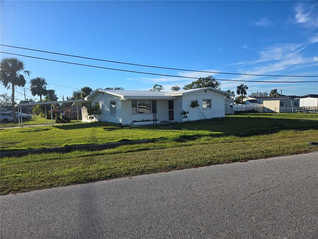 202 7TH STREET NW RUSKIN, FL 33570