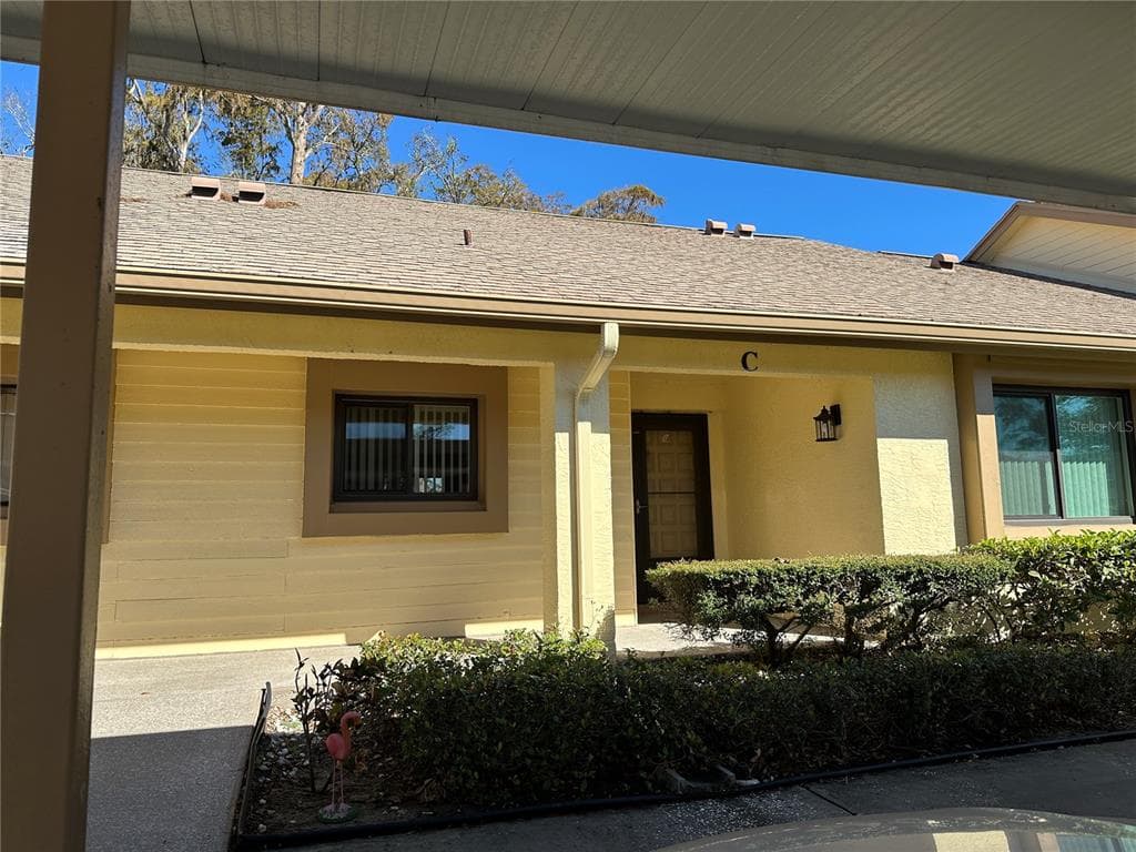 2505 OAKLEAF LANE UNIT 24C CLEARWATER, FL 33763