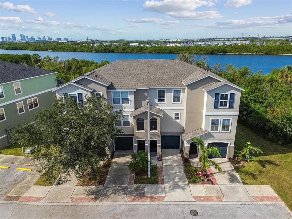 509 VINCINDA CREST WAY TAMPA, FL 33619
