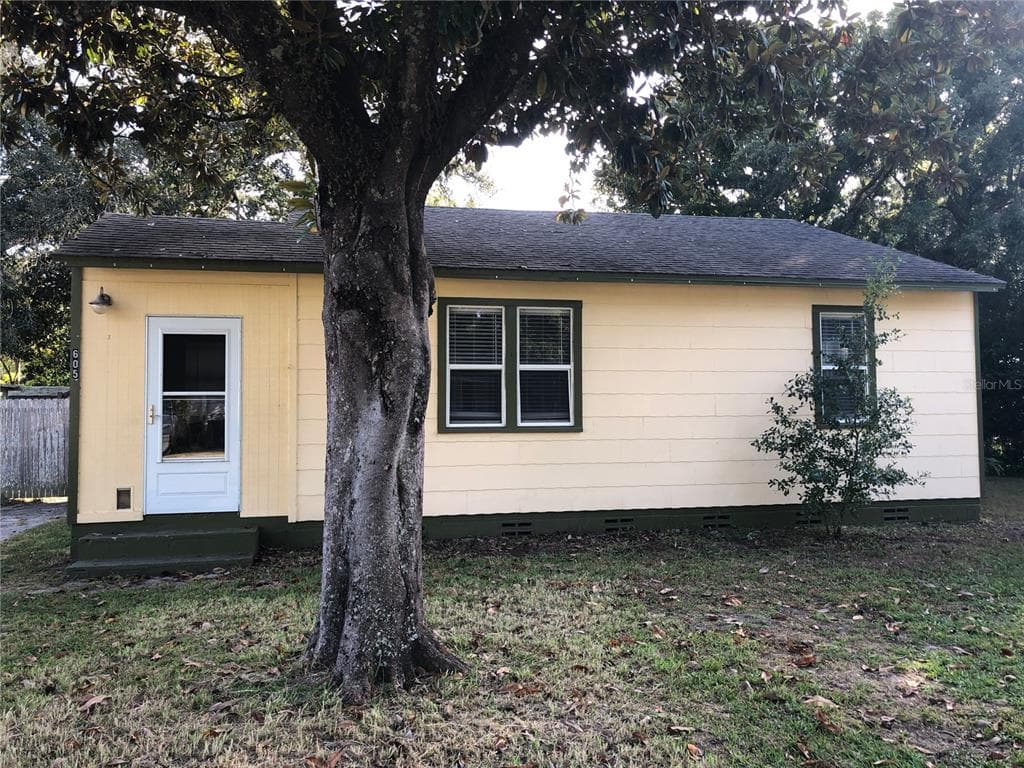 605 ALBERTA AVENUE AUBURNDALE, FL 33823