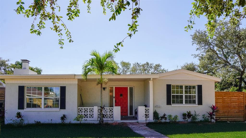 5298 47TH AVENUE N ST PETERSBURG, FL 33709