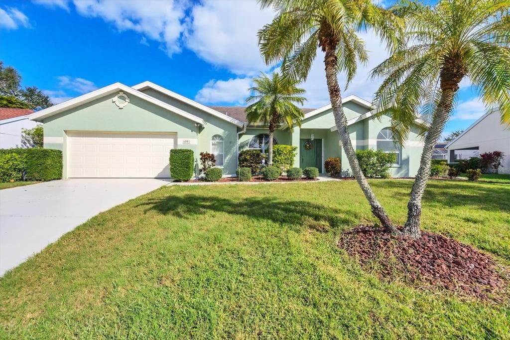 6001 CEDARWOOD LANE BRADENTON, FL 34203