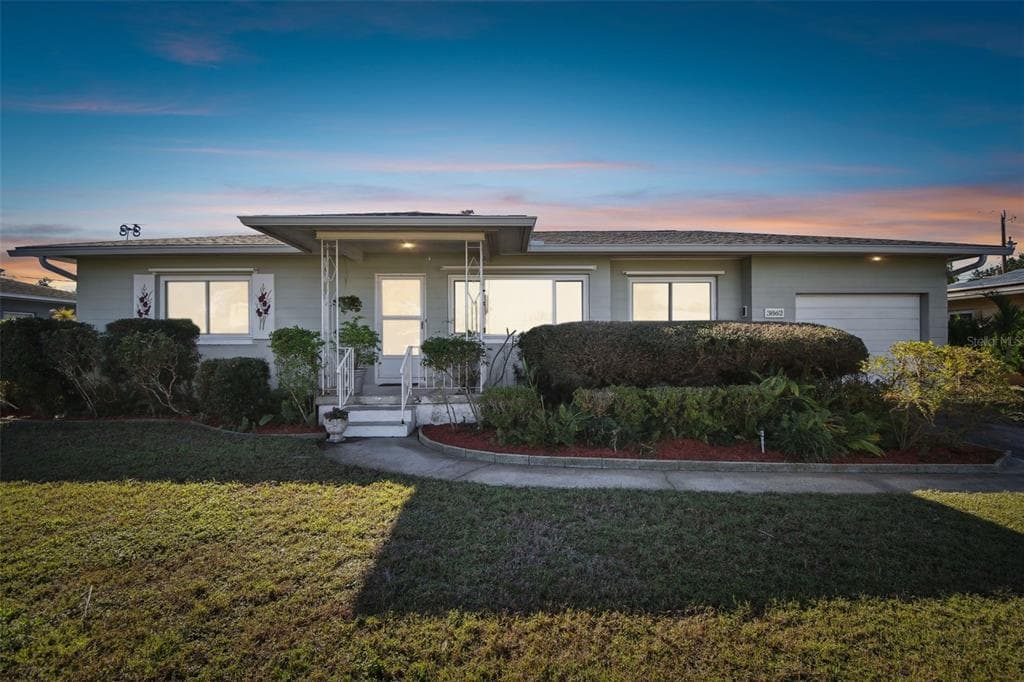 3862 21ST AVENUE N ST PETERSBURG, FL 33713