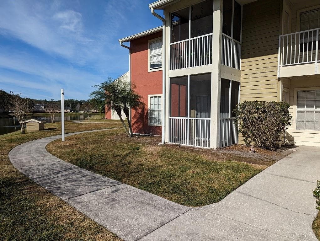 806 LAKE HAVEN SQUARE UNIT 105 BRANDON, FL 33511