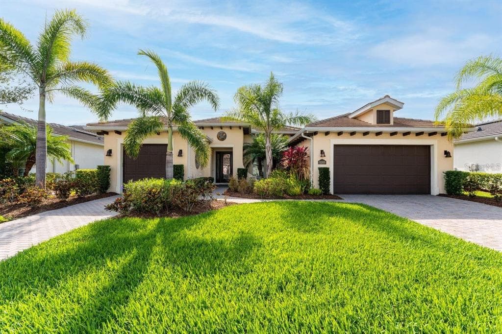 5207 LAKE OVERLOOK AVENUE BRADENTON, FL 34208