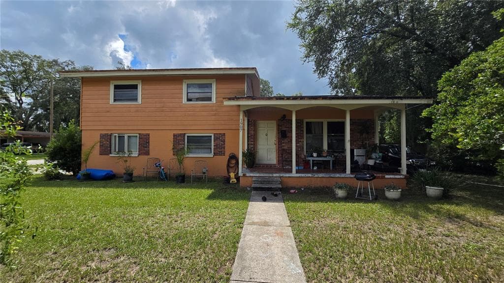 1907 E 111TH AVENUE TAMPA, FL 33612