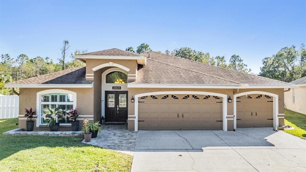 19829 MORDEN BLUSH DRIVE LUTZ, FL 33558