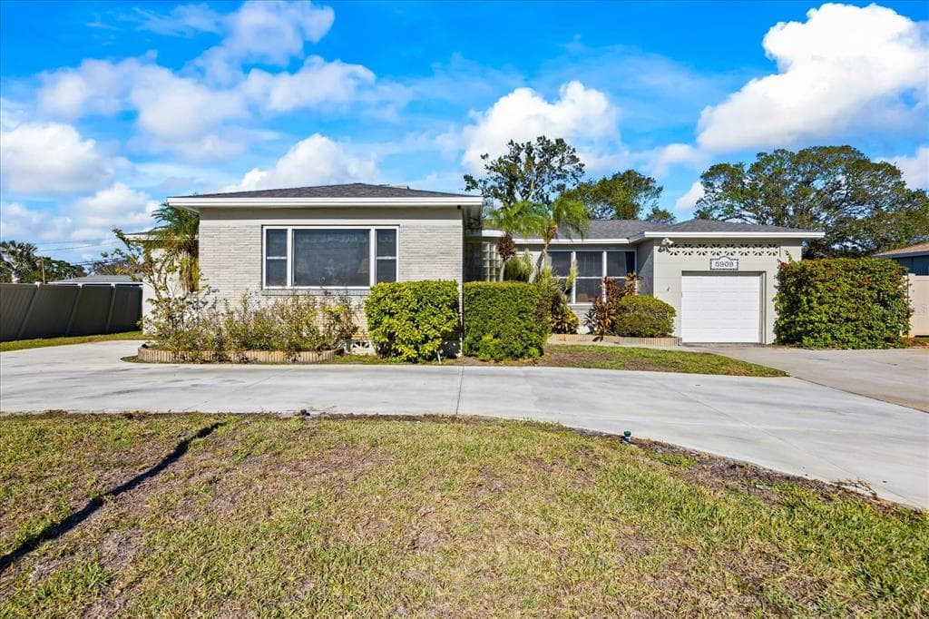 5909 GULFPORT BOULEVARD S GULFPORT, FL 33707