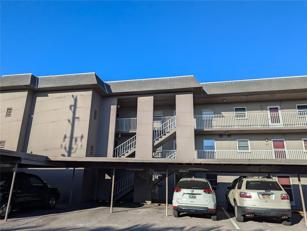 4500 37TH STREET S UNIT 27 ST PETERSBURG, FL 33711