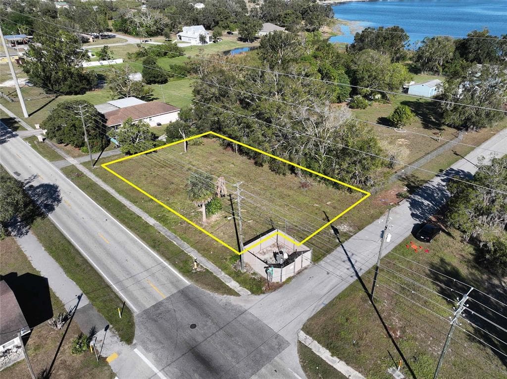 MEMORIAL DRIVE AVON PARK, FL 33825