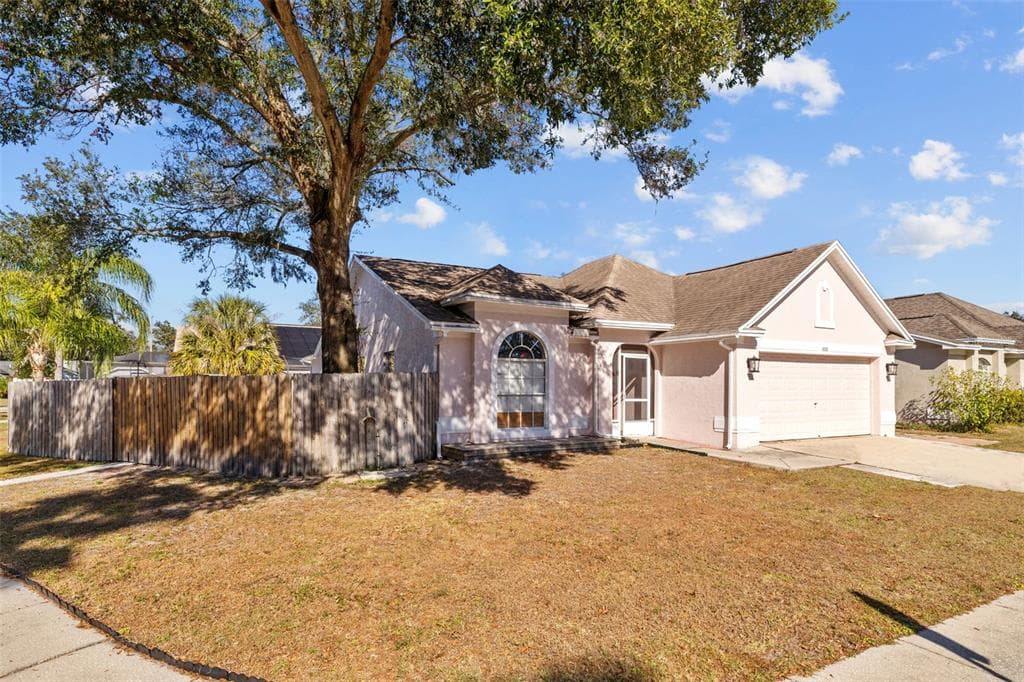 1202 SAWDUST COURT VALRICO, FL 33596