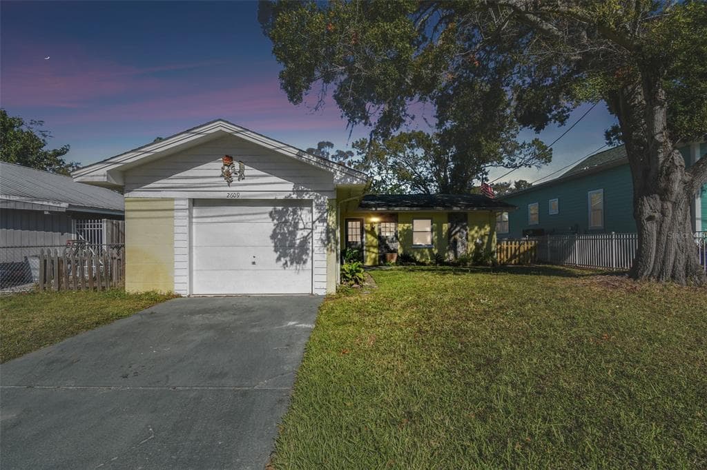 2609 MEADOWBROOK DRIVE PALM HARBOR, FL 34684