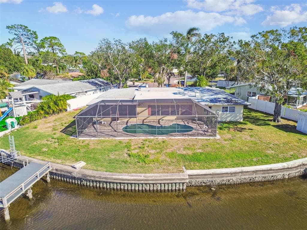 4780 BUTTERFLY PLACE NE ST PETERSBURG, FL 33703