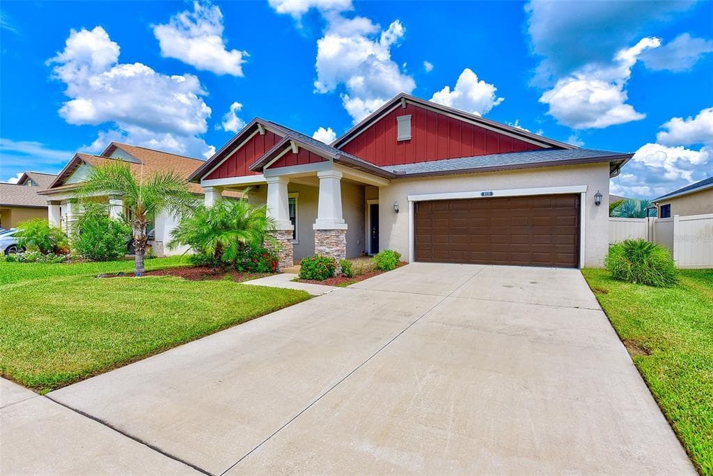 8121 SEQUESTER LOOP LAND O LAKES, FL 34637