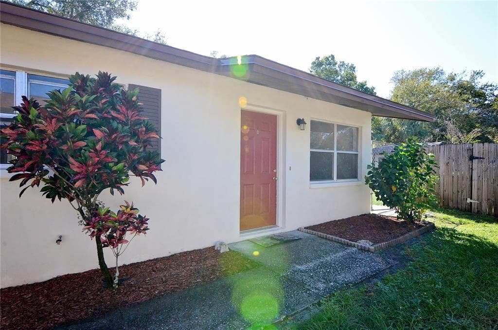 15648 MORGAN STREET UNIT B CLEARWATER, FL 33760