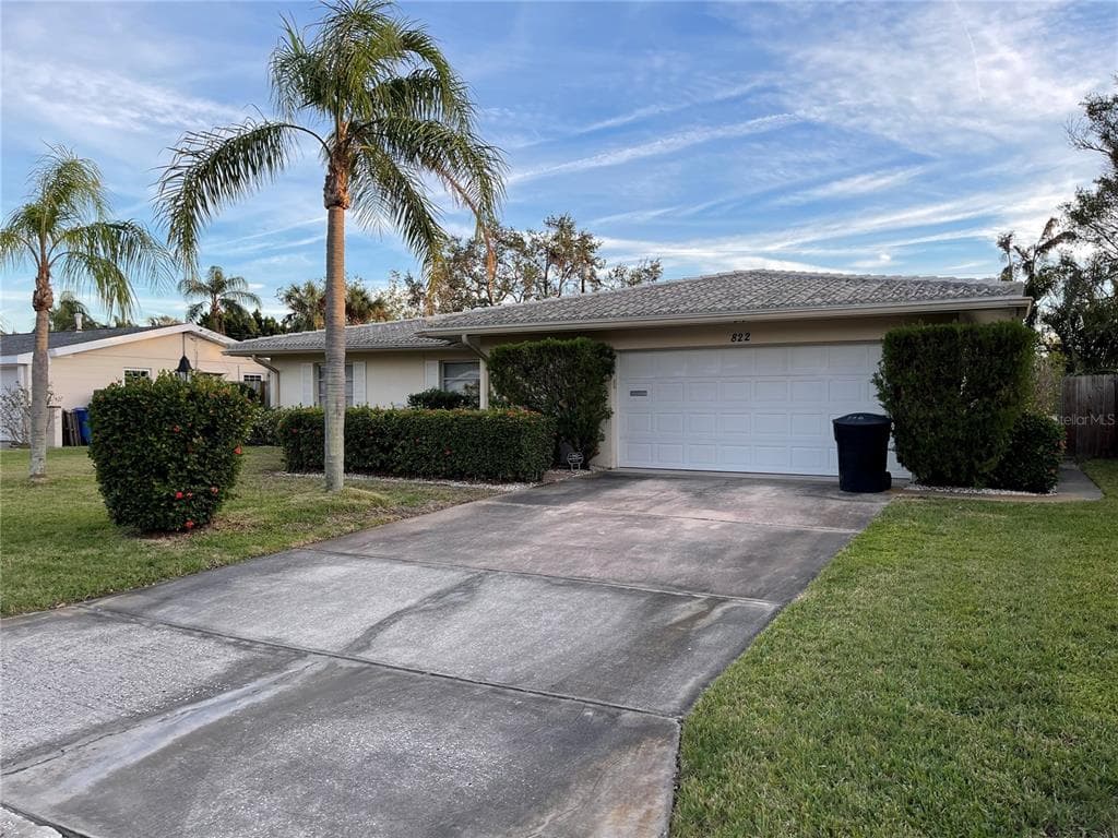 822 45TH AVENUE NE ST PETERSBURG, FL 33703