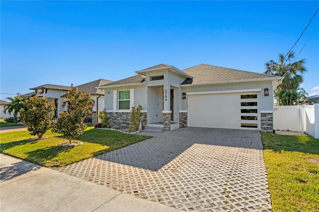 2704 W DOUGLAS STREET TAMPA, FL 33607