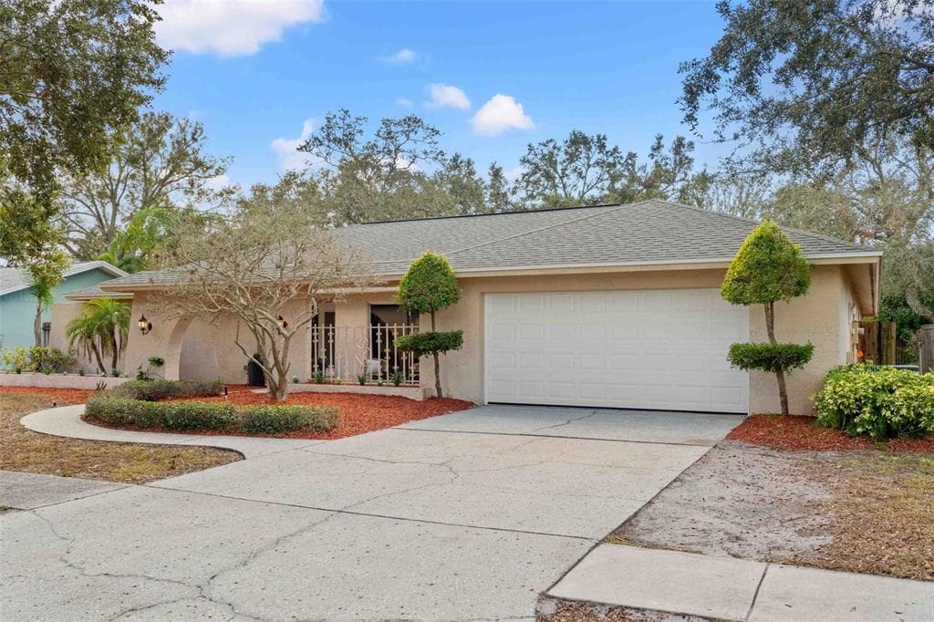 2761 WESTCHESTER DRIVE N CLEARWATER, FL 33761