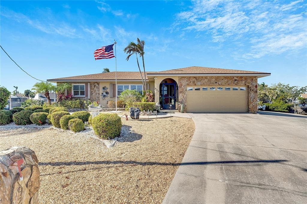 925 GOLF ISLAND DRIVE APOLLO BEACH, FL 33572