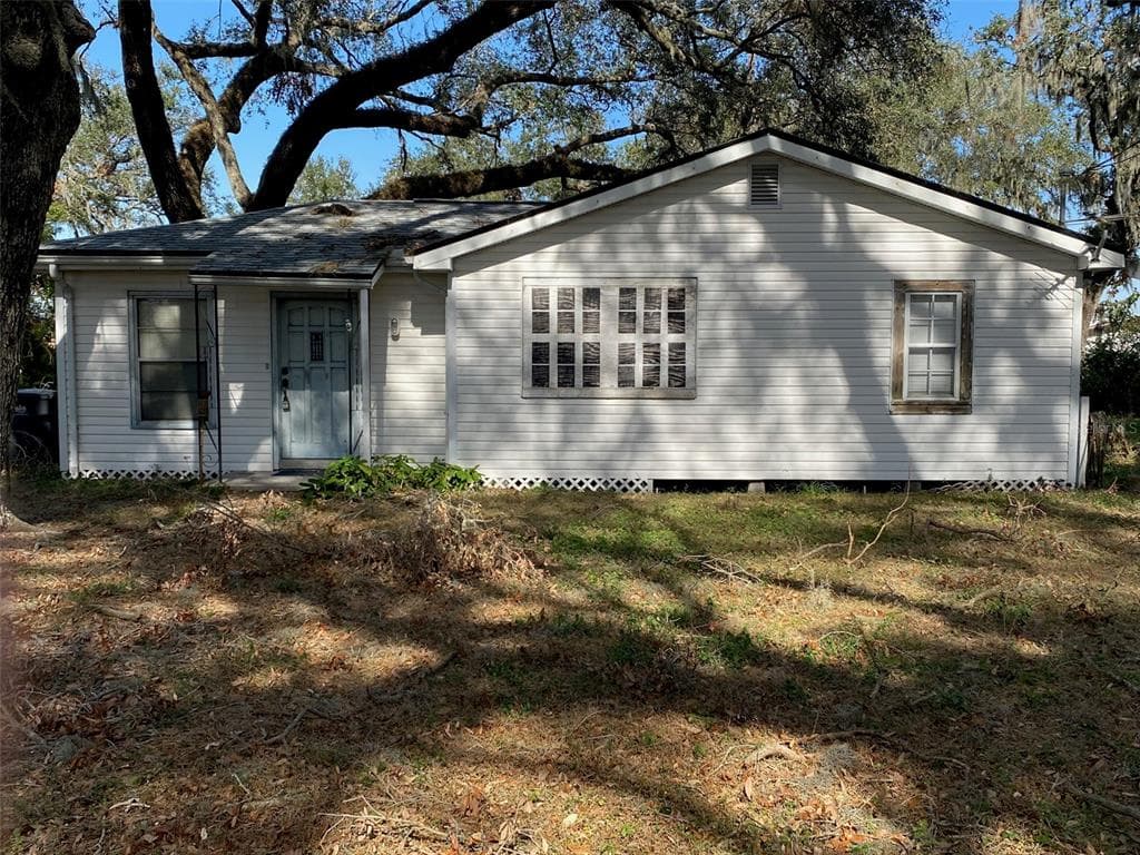 3208 N FRONTAGE ROAD PLANT CITY, FL 33565