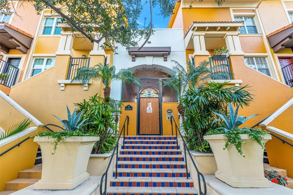 100 4TH AVENUE S UNIT 227 ST PETERSBURG, FL 33701