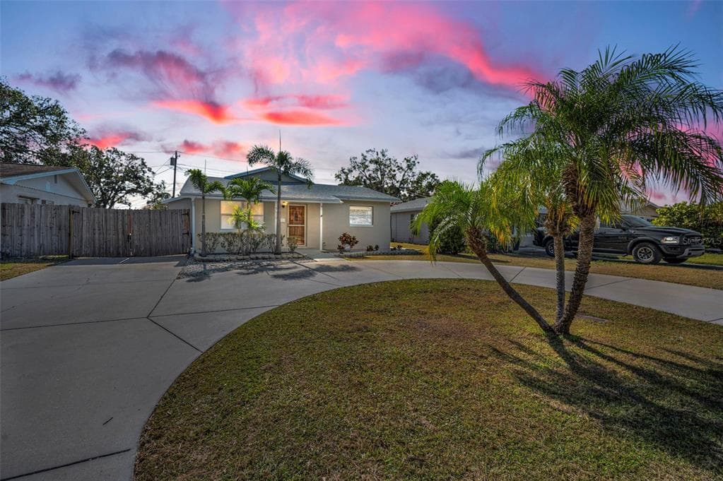 5610 13TH AVENUE N ST PETERSBURG, FL 33710