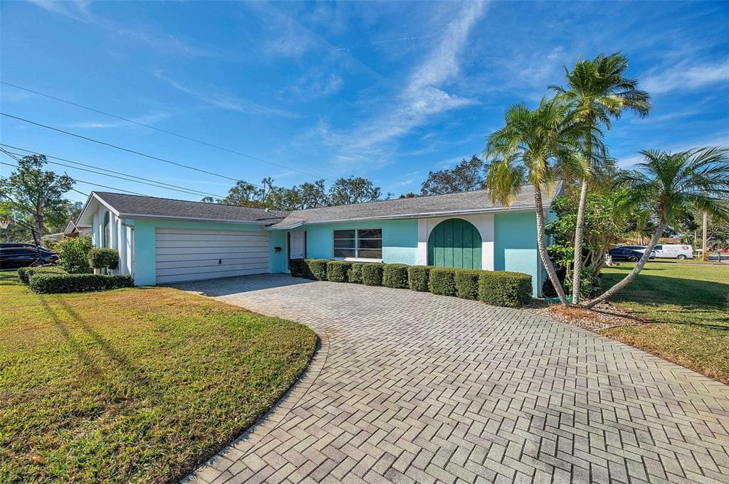 5970 HILLSIDE STREET SEMINOLE, FL 33772