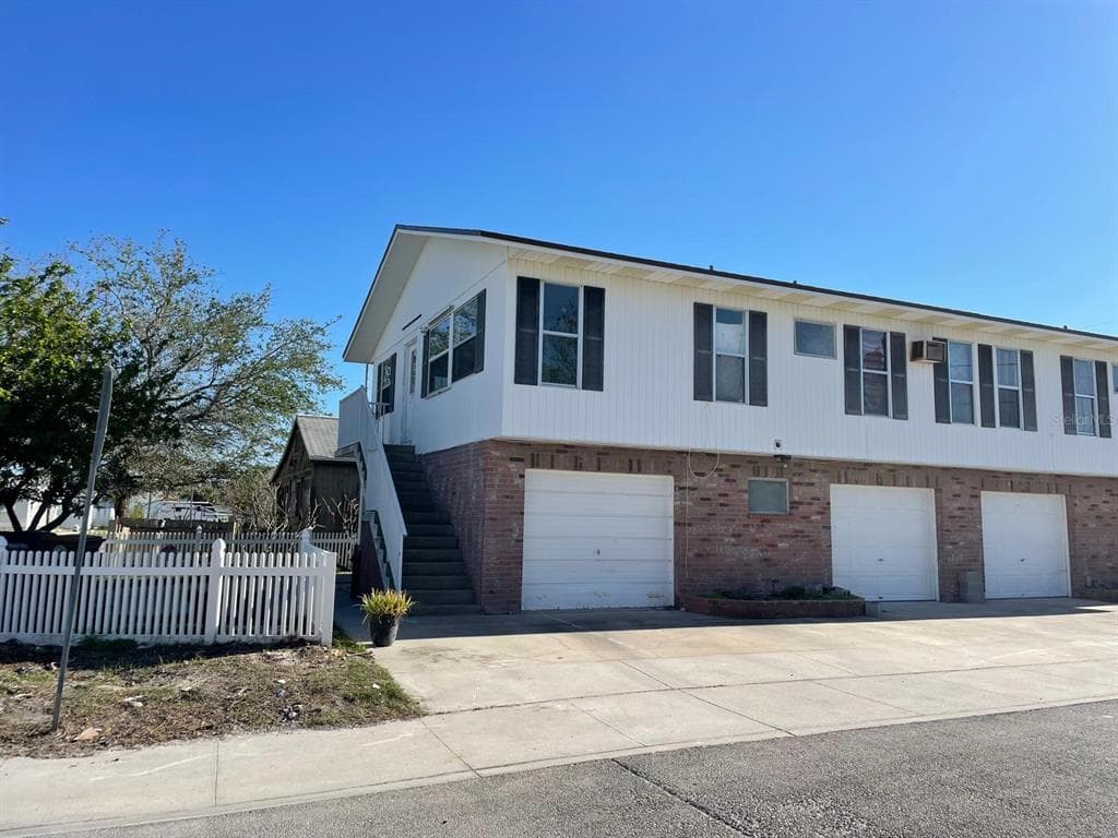 13288 4TH STREET E MADEIRA BEACH, FL 33708