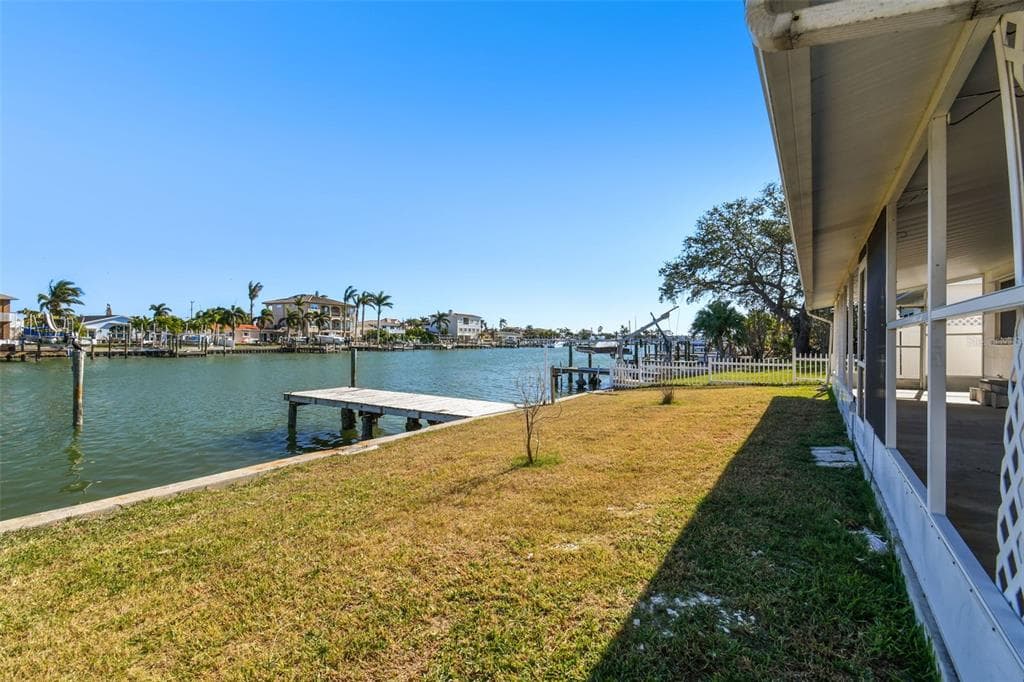 545 LILLIAN DRIVE MADEIRA BEACH, FL 33708